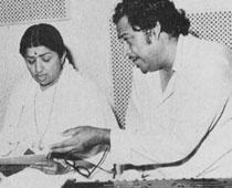 Lata remembers Kishore da on his birth anniversary  