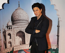 SRK's wax replica unveiled at Madame Tussauds in NY