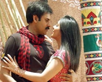 Review of Telugu Film, Komaram Puli