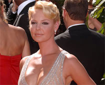 Katherine Heigl has wardrobe malfunction