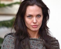 Angelina Jolie barred from shooting in Bosnia