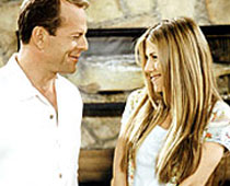 Bruce Willis wants to reunite with Aniston