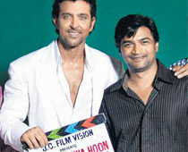 Hrithik does it for Nandan