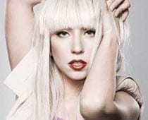 Lady Gaga keeps oxygen tank backstage
