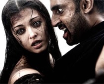 Shooting for Tamil-Hindi Raavan was tough: Aishwarya