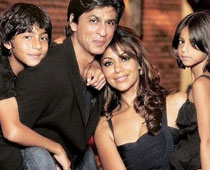 A Roman holiday for SRK and family