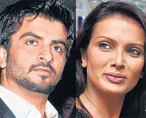 Cops summon Mumbai model Viveka's ex-boyfriends