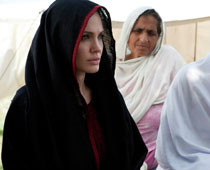 Angelina Jolie to aid flood hit Italy