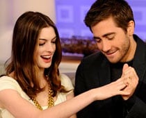 Anne Hathaway and Jake Gyllenhaal go nude for magazine cover