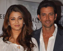 On-screen chemistry with Hrithik due to scripts: Ash  