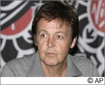 McCartney falls on stage  