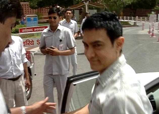 Aamir Khan's visit to Parliament unites MPs 