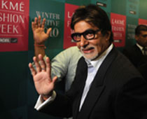 Big B advertises Kerala shopping festival after earlier snub