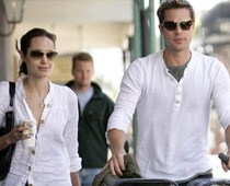 Jolie, Pitt prefer staying indoors to avoid paparazzi