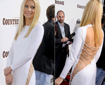 Gwyneth Paltrow dares to bare on red carpet