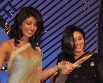 All's not well between Priyanka, Kareena