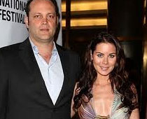  Vince Vaughn, wife welcome baby girl  