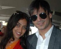 Eco-friendly honeymoon for Vivek, Priyanka