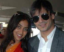 Eco-friendly honeymoon for Vivek, Priyanka