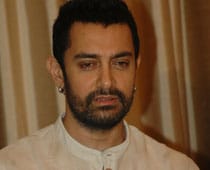 Aamir Khan apologises for Dhobi Ghat title
