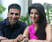 Twinkle gifts Akshay a Harley!