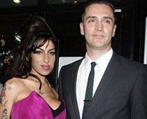 Winehouse reunites with former lover Traviss