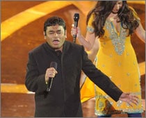 Rahman's <I>Jai Ho</I> concert goes to Singapore