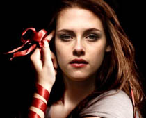  Kristen Stewart injured while filming Breaking Dawn