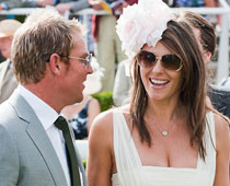 Liz Hurley Meets The Warnes