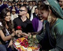 Miss Universe visits Surajkund fair