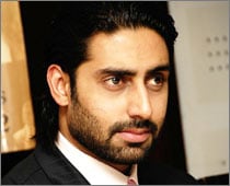 Junior Bachchan To Inaugurate Beauty Salon For Free 