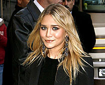 Ashley Olsen Is A Single Lady