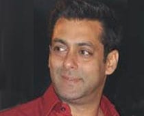 Salman's Cricket Bash Busted By Cops!