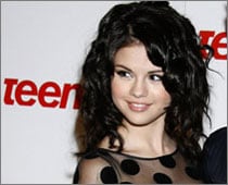 Selena Gomez Plays Host On Prank Show