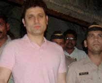Shiney Ahuja To Appeal Against The Rape Sentence