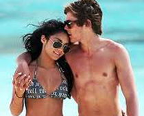 Efron Kept Me Grounded: Hudgens 