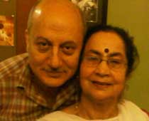 Anupam's Mother Fails To Recognise Him