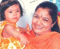 Chithra's Daughter Cremated In Chennai