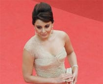 Minissha Detained At Mumbai Airport With Rs 50 Lakh Jewellery