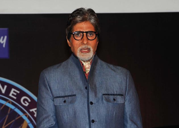Amitabh Flaunts Two Watches In <I>Bbuddah...</I>