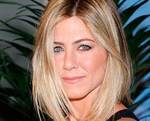 Aniston's Dad Asks Her To Date Greek Men