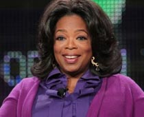 Oprah Winfrey Focuses On Fans During Finale