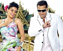 Bollywood Heads For A Crowded Box Office