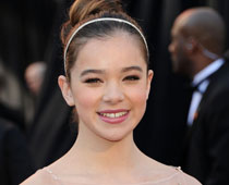 Hailee Steinfeld, 14, To Bare All In New Film