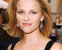 Reese Witherspoon To Star In 'Who Invited Her?'
