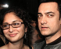 Aamir Celebrates Success Of Delhi Belly