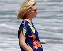 Is January Jones expecting a girl?