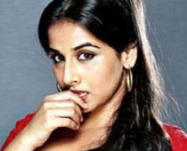 Vidya spends hours in a pond for 'The Dirrty Picture'