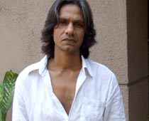 Vijay Raaz is acting pricey, says director 