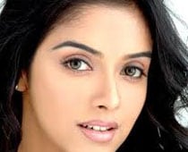 Asin is Kapoor's daughter for a day